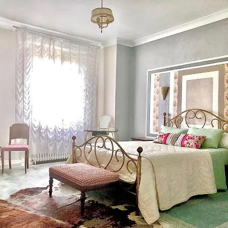 Oasis De Vic Homestay *