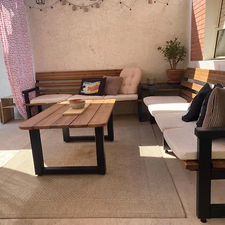 Oasis De Vic Homestay *